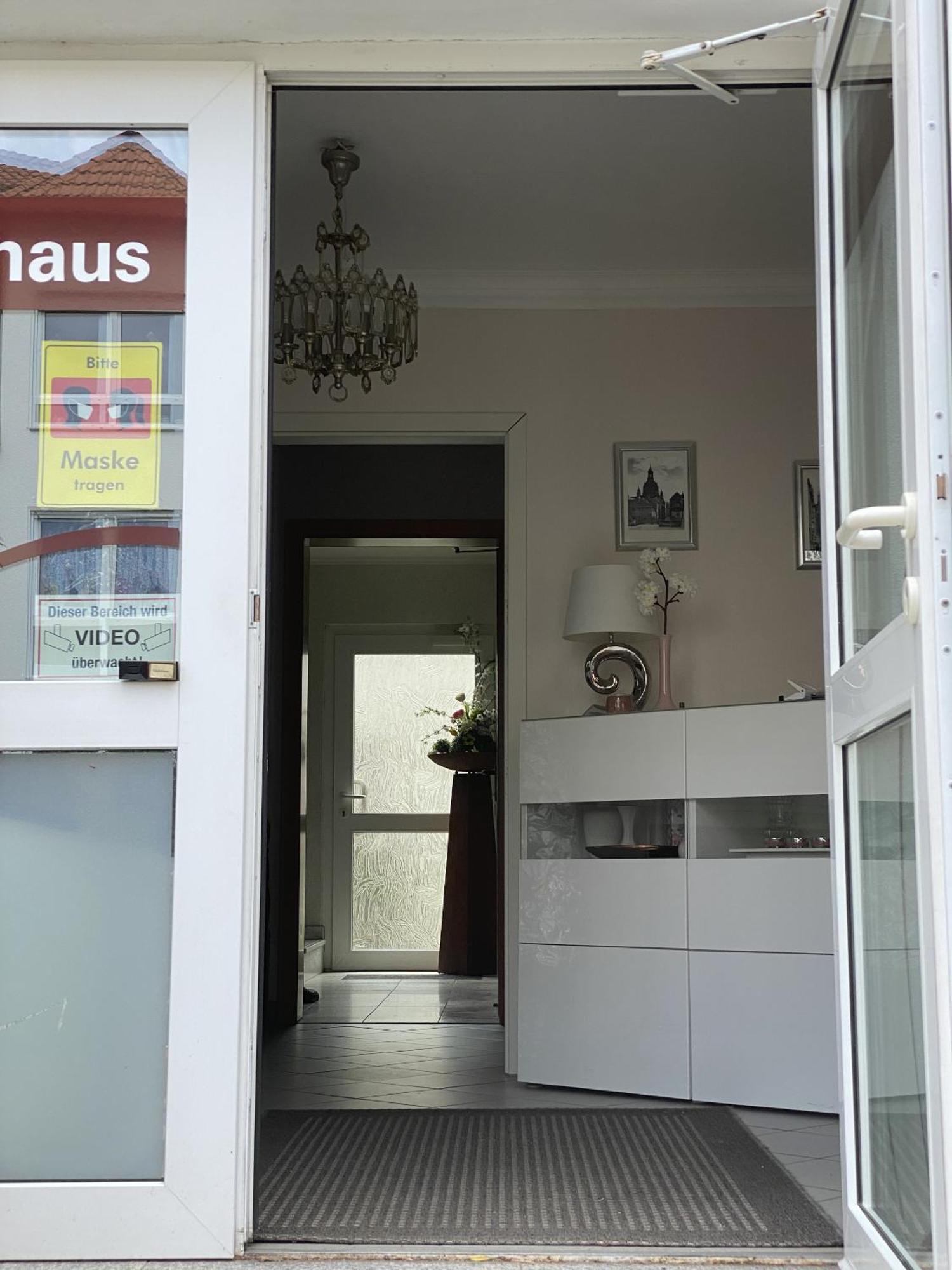 Apartments Und Zimmer Gaestehaus Matthias Dresden Ngoại thất bức ảnh