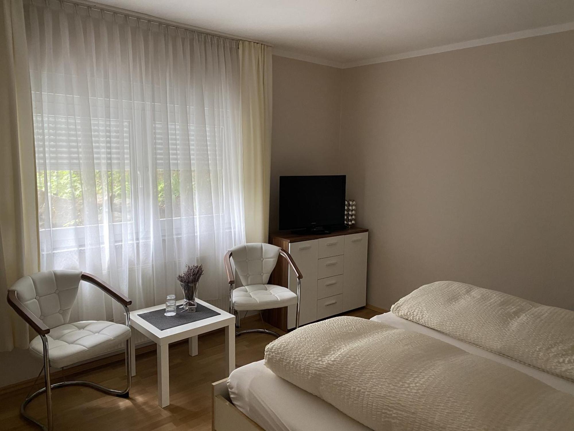 Apartments Und Zimmer Gaestehaus Matthias Dresden Phòng bức ảnh