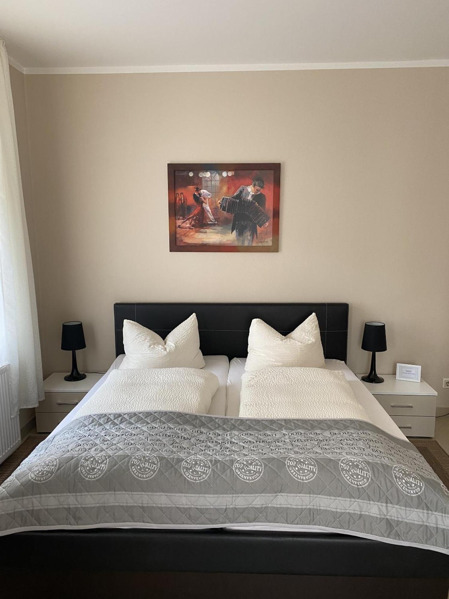 Apartments Und Zimmer Gaestehaus Matthias Dresden Phòng bức ảnh
