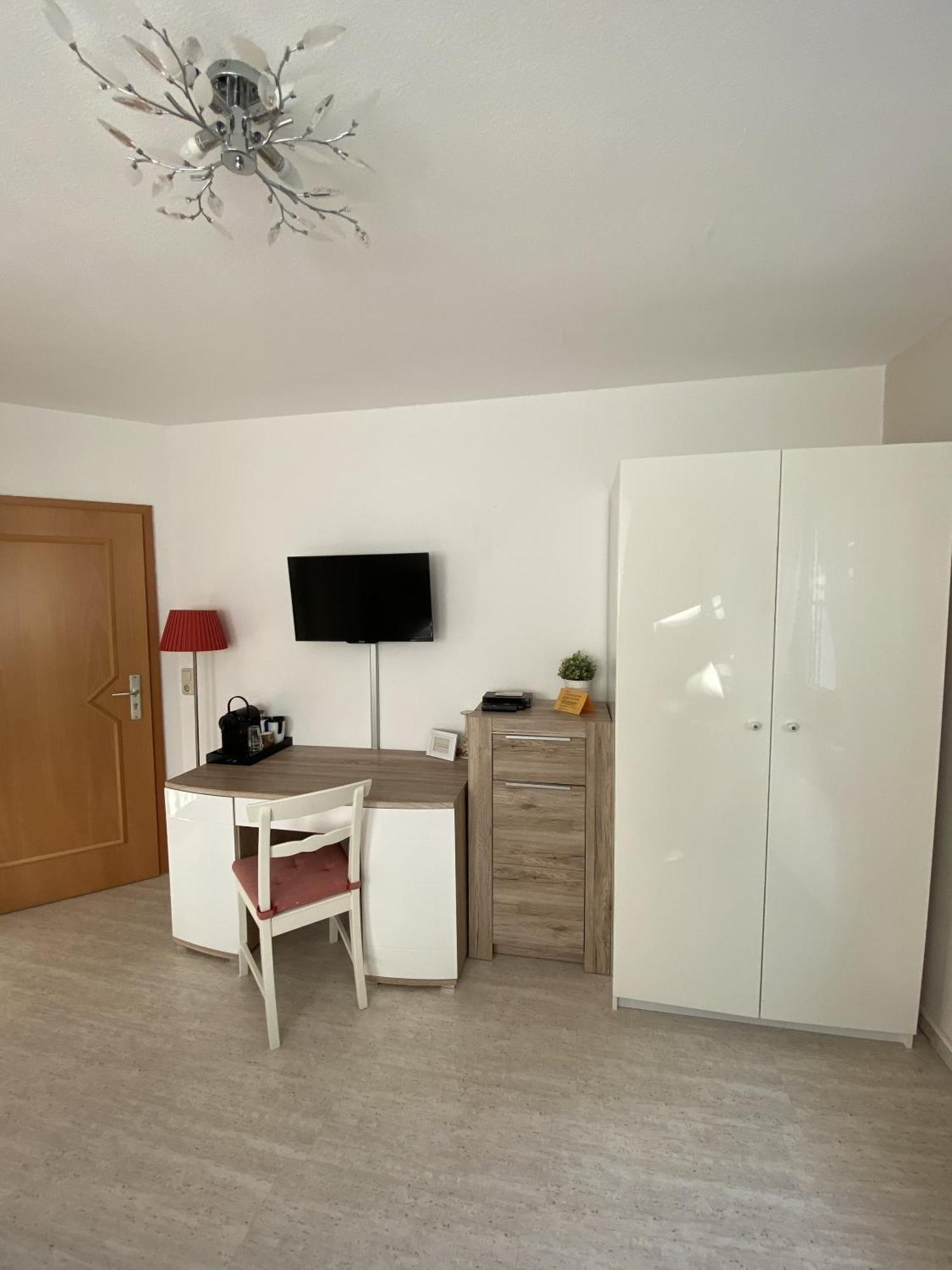 Apartments Und Zimmer Gaestehaus Matthias Dresden Phòng bức ảnh