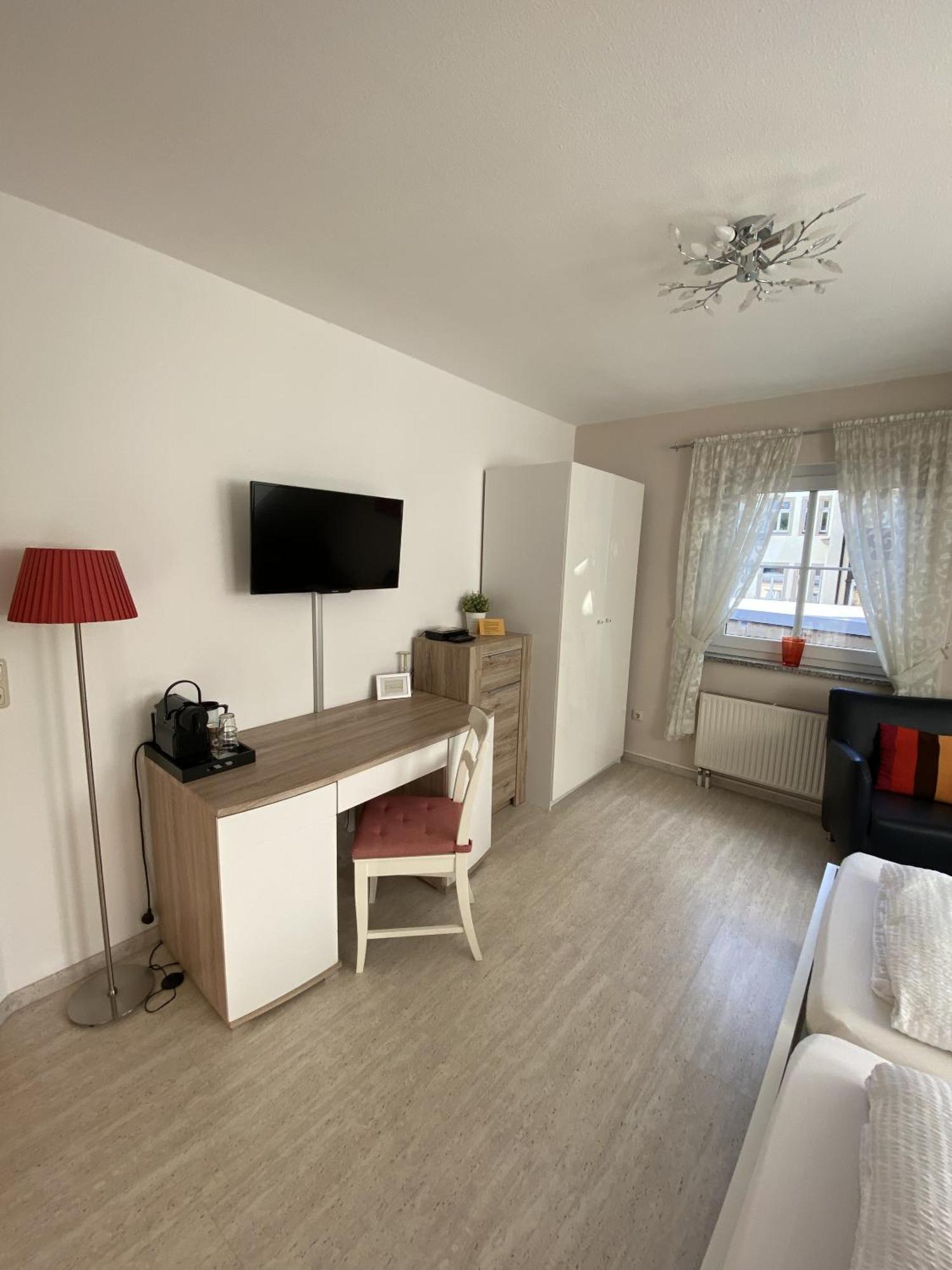 Apartments Und Zimmer Gaestehaus Matthias Dresden Phòng bức ảnh