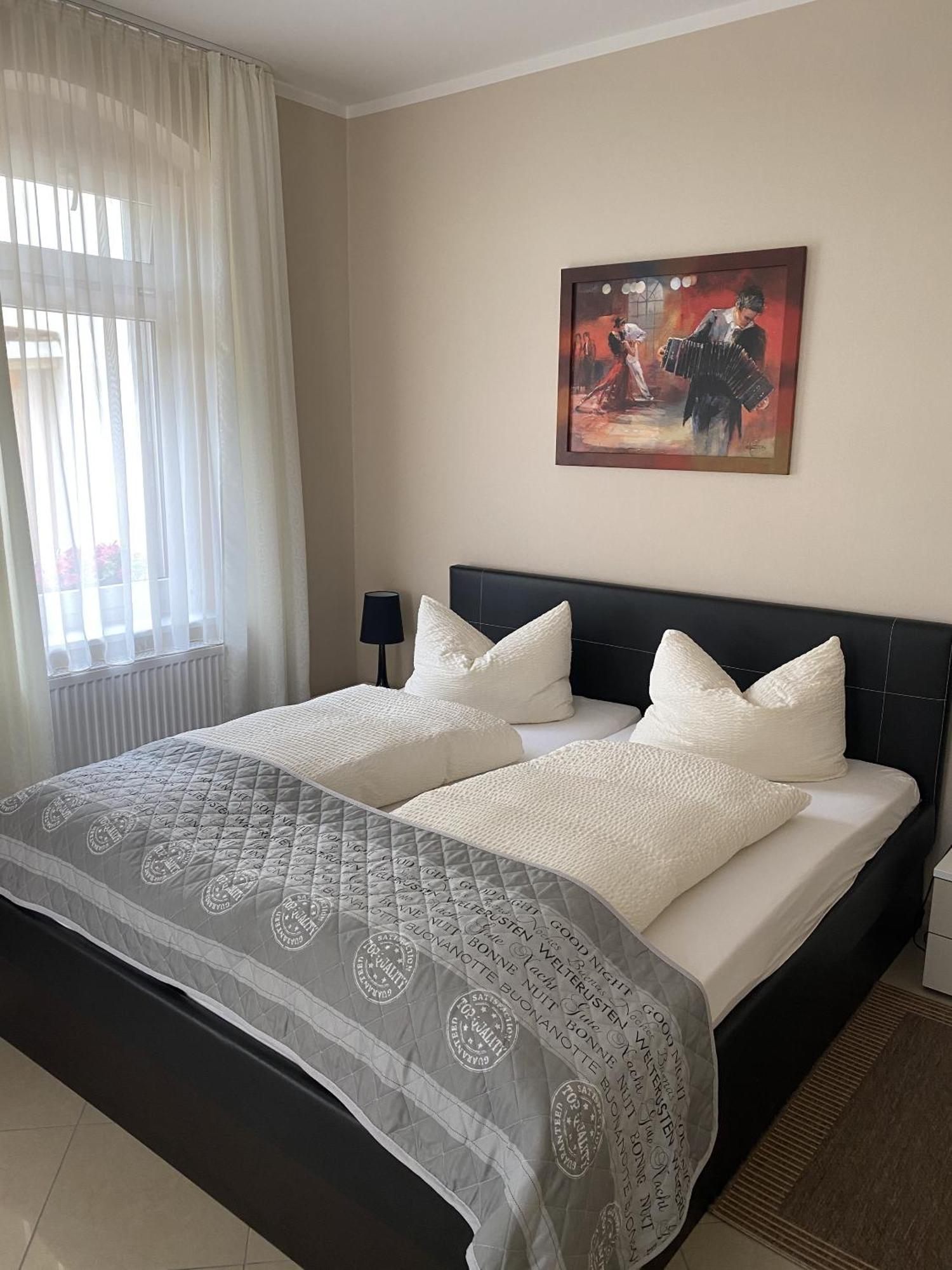 Apartments Und Zimmer Gaestehaus Matthias Dresden Ngoại thất bức ảnh