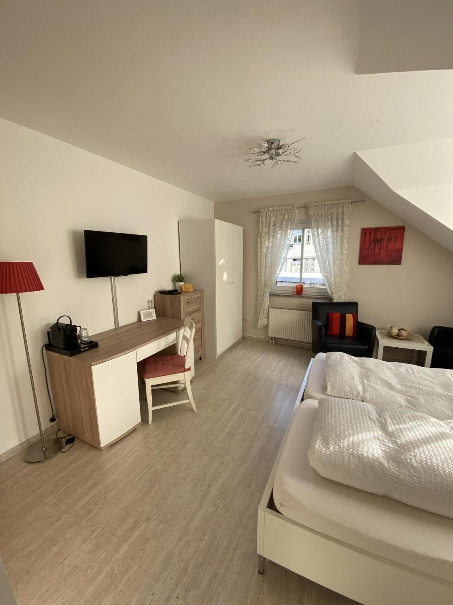 Apartments Und Zimmer Gaestehaus Matthias Dresden Phòng bức ảnh
